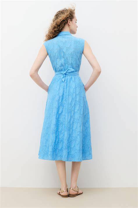 robe bleu ciel La Main au collet