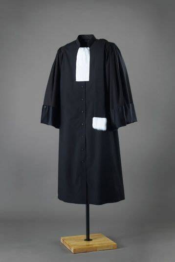 robes avocat artisanat toge détails textile