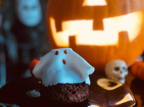 gâteaux Halloween fantômes et cerveaux