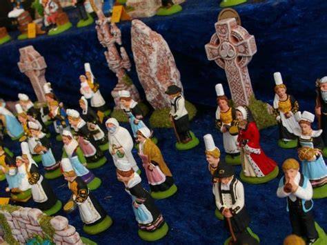 images de santons provençaux et bretons