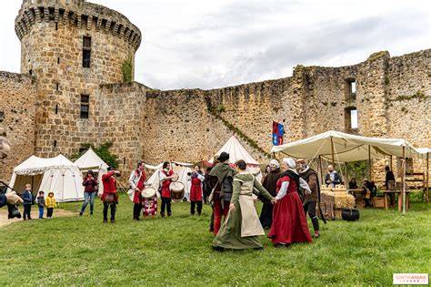 image vue sur la marche et les fêtes autour du Brandon