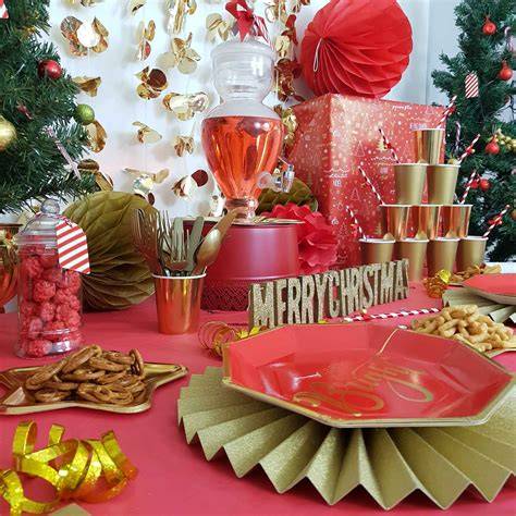 Éléments de décorations rouge et doré