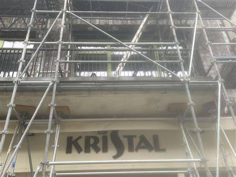 Vue de façade en travaux du Kristal Palace Metz