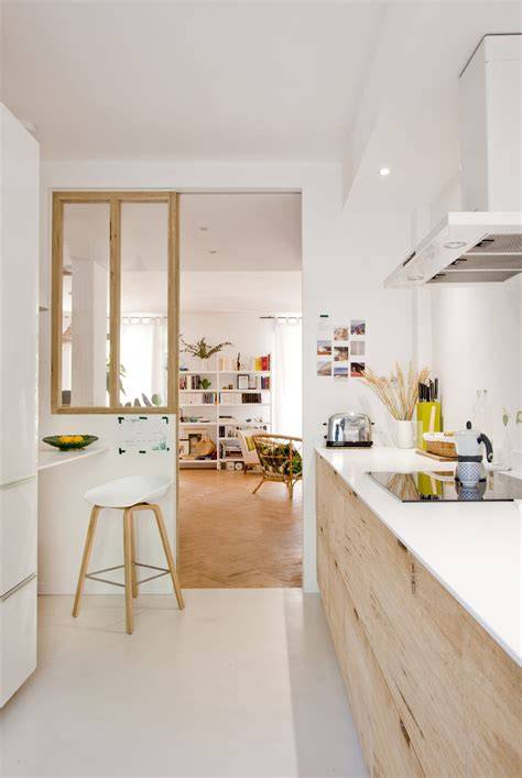 illustration cuisine blanche bois plan et parquet