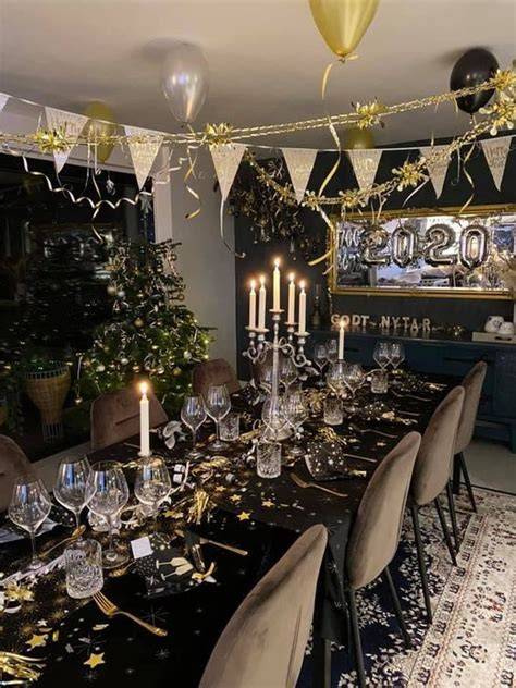Idées de deco de Nouvel An avec guirlandes et ballons