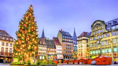 illustration sapin Strasbourg place Kleber illumination