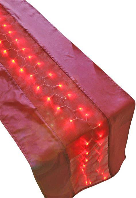 Chemin de table lumineux et guirlande