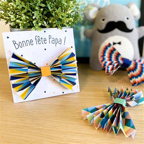 Table fete des peres deco serviettes noeud papillon