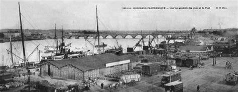 Vue générale des quais et desserte du port