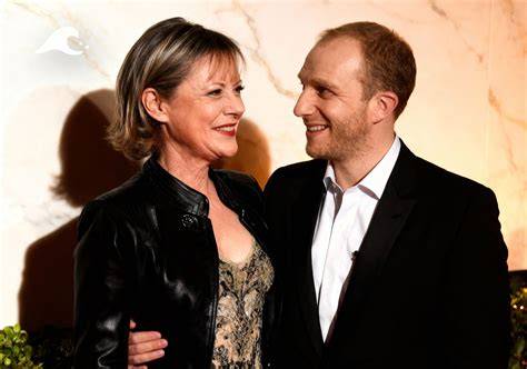 Vincent Gaudel et Dorothée sur scène ou en coulisses
