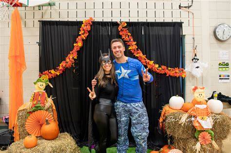 Zone photo avec accessoires et décor thématique