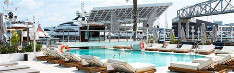 Catwalk Barcelona club by the sea