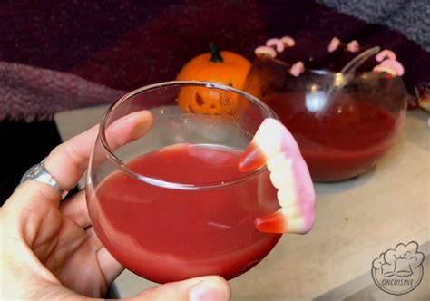 punch rouge Halloween dents vampires