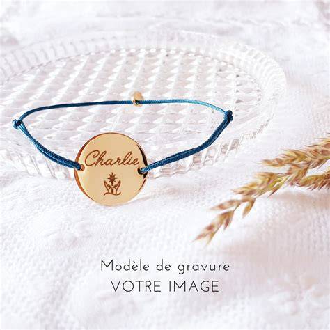Bijou de communion avec gravure