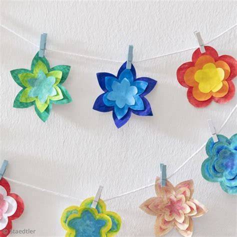 Guirlande Fleur de Vie en papier coloré