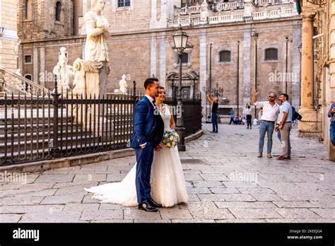 Couple marié photo souvenir Sicile