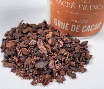 Fèves de cacao concassées et grué