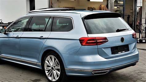 Volkswagen Passat décorée pour mariage