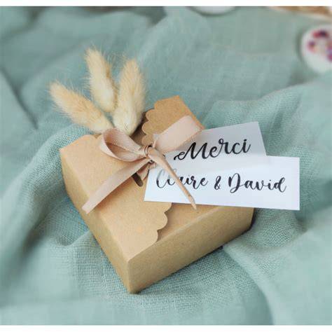 Boîte cube kraft fleurs séchées table champêtre