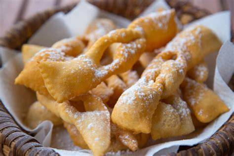 Bugnes lyonnaises dorées sans gluten