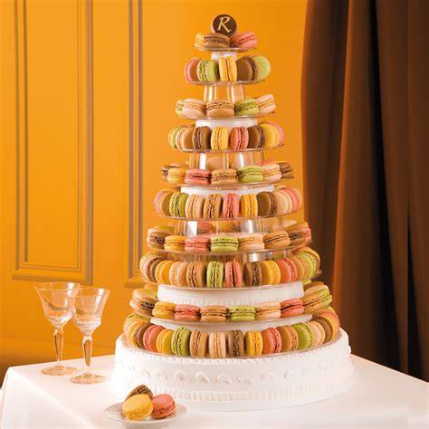 pièce montée anniversaire colorée