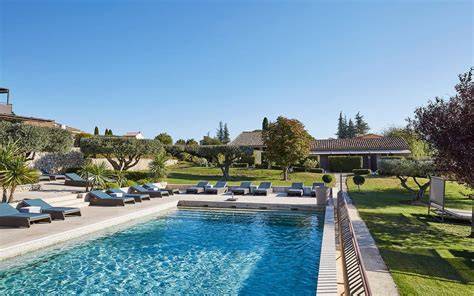 Hôtel provençal avec piscine à Manosque