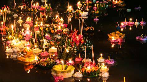 Loy Krathong lanternes lumineuses Thaïlande