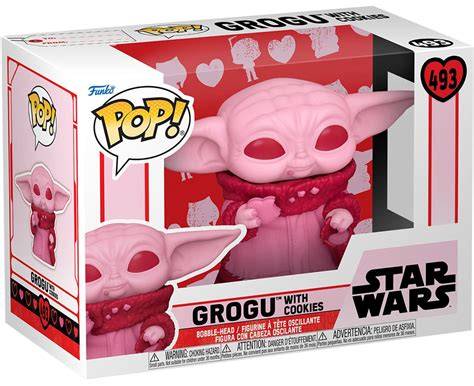 Figurine Grogu avec cookies Saint-Valentin