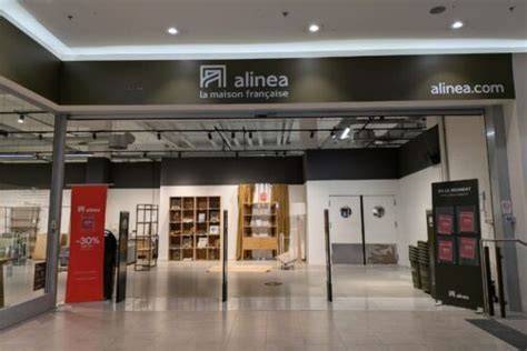Magasin alinea au centre commercial Domus