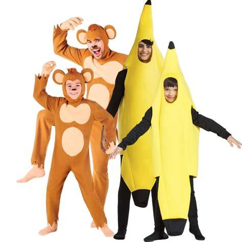 Groupe en costumes de singes jungle
