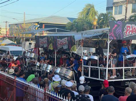 J’ouvert et steelbands à Port of Spain