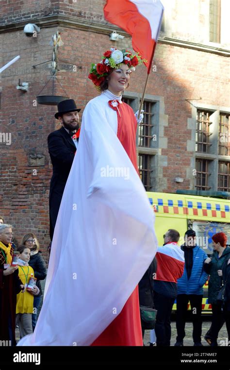 Fête nationale polonaise drapeaux rouge blanc