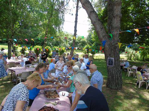 Repas champêtre seniors parc des Ramiers