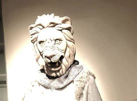 Exposition scolaire de masques et costumes