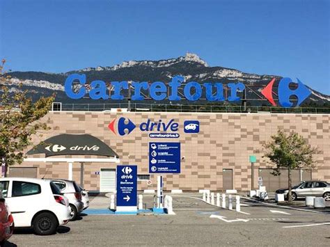 Carrefour Chambéry Chamnord extérieur