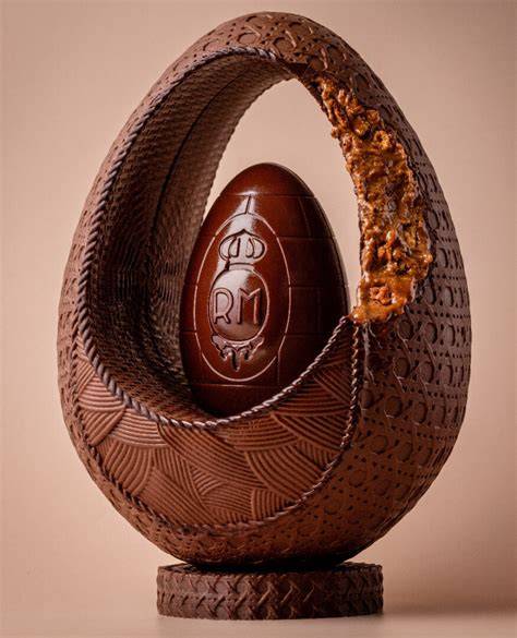 Oeuvre chocolatée et ambiance pâtisserie
