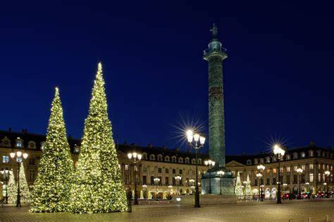 Illuminations de Noël place Catalunya Roses