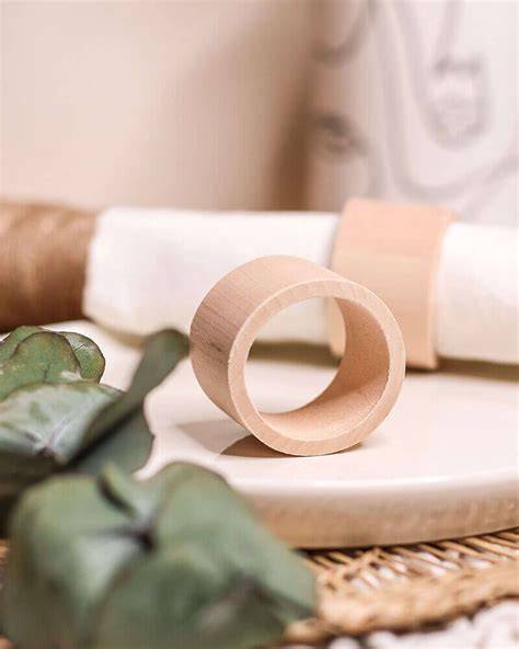 Rond de serviette en bois personnalisé