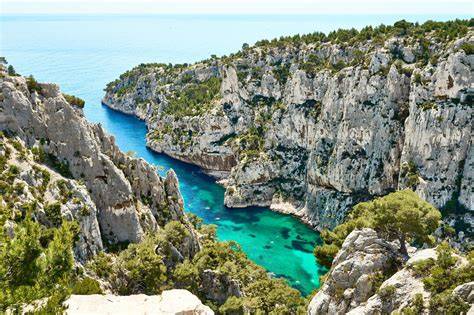 mariage provençal au bord des calanques