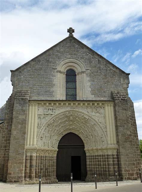 localisation église Saint-Gilles Argenton-les-Vallées