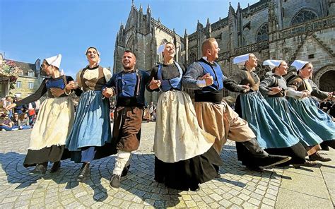 danse celtique traditionnelle en fête