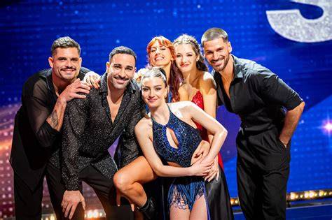 Danseurs de Decadance avec le public