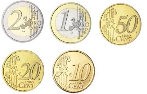 pièces euro montées huit valeurs