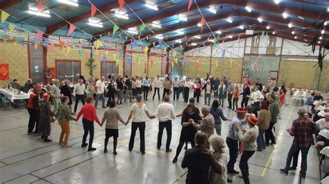 Danse de société lors d’un réveillon