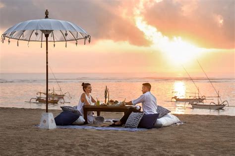 Bali, plage tropicale et lune de miel