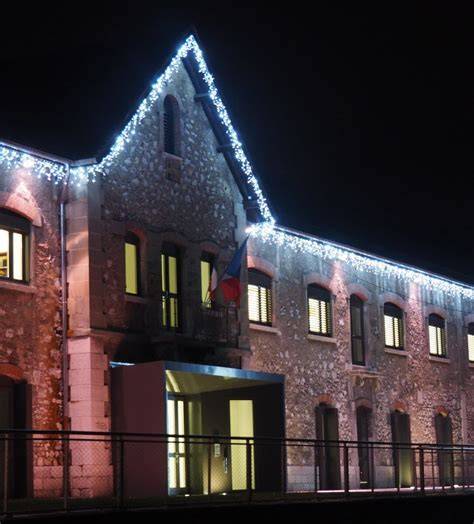 Ferme de Cornadel illuminée pour le réveillon