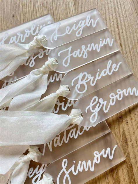 étiquettes suspendues branches mariage