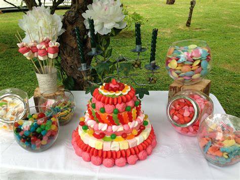 Buffet anniversaire cupcakes glaces bonbons