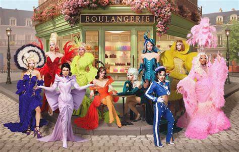 Créatine Price en costume de scène lyrique et drag