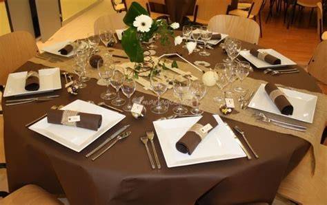 Table mariage turquoise chocolat ivoire